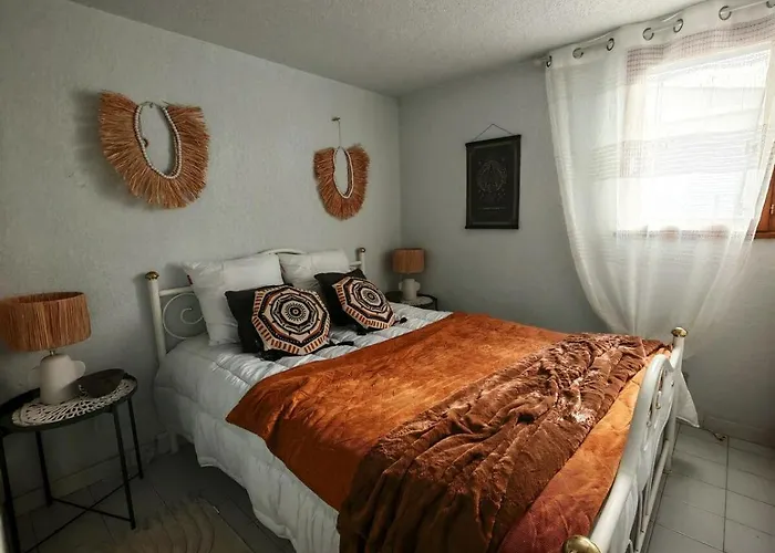 A 300m De La Richelieu