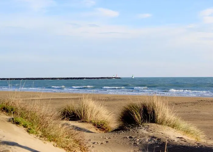 Holiday home Richelieu 73 A 300m Piscine Parking *